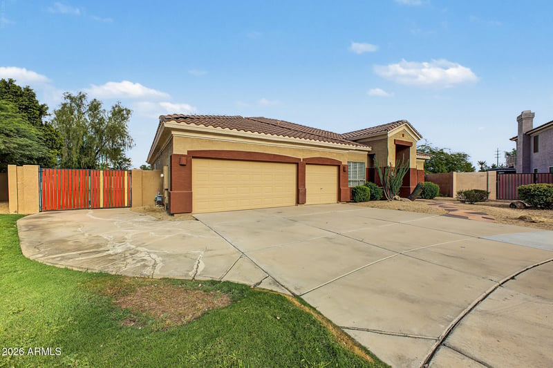 1571 E Stirrup Ct, Gilbert, AZ 85296