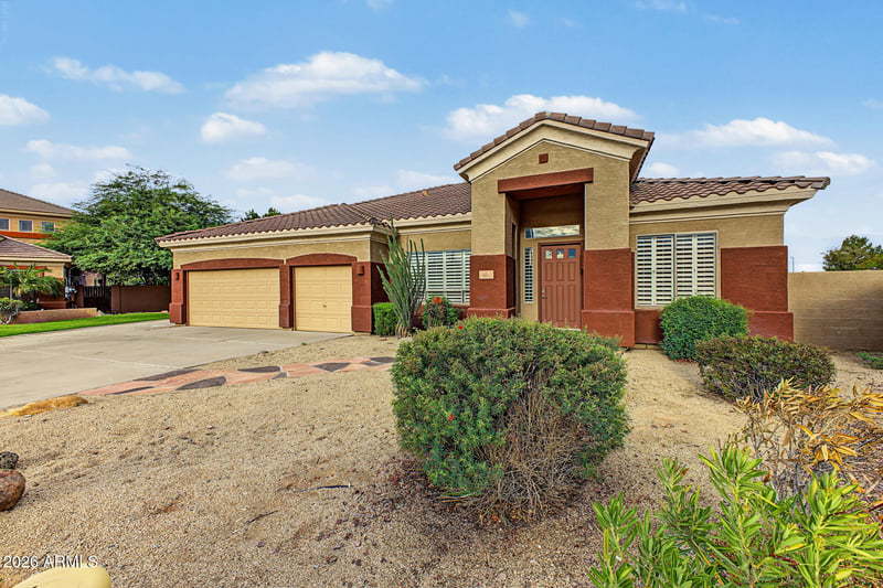 1571 E Stirrup Ct, Gilbert, AZ 85296