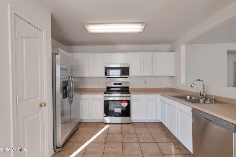 15717 Watson Ln, Surprise, AZ 85379