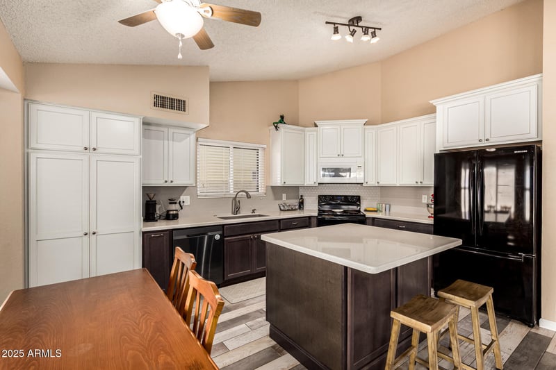 15718 Durango St, Goodyear, AZ 85338