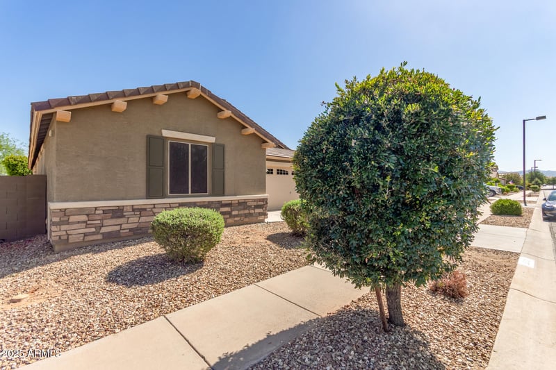 15719 Laurel Ln, Surprise, AZ 85379