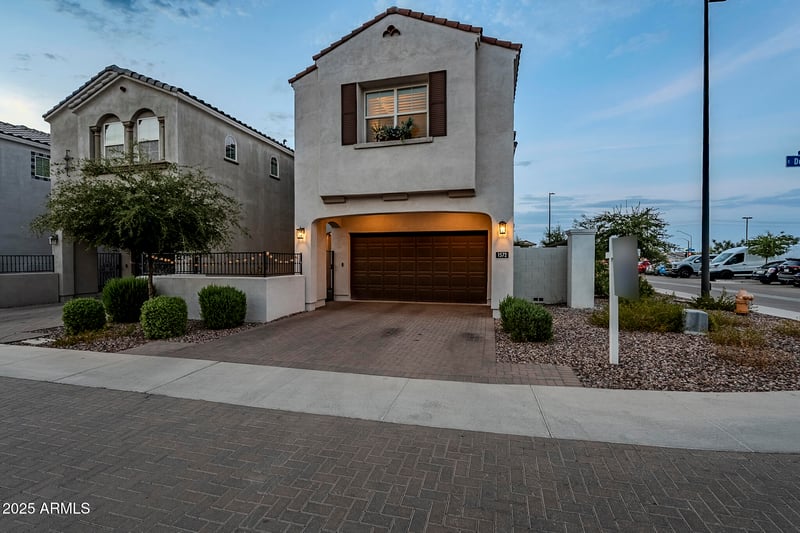 1572 Dublin St, Gilbert, AZ 85295