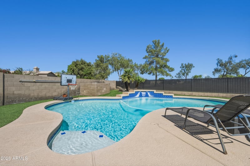 1572 Black Diamond Dr, Gilbert, AZ 85296
