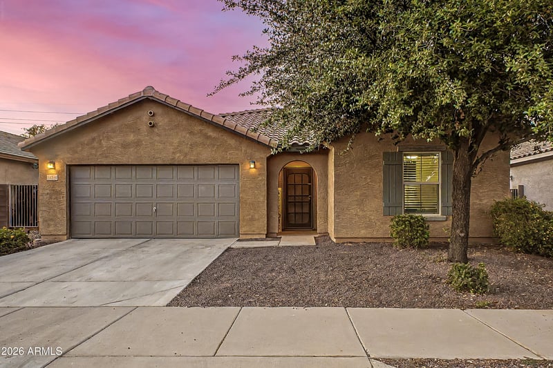 15740 Shaw Butte Dr, Surprise, AZ 85379