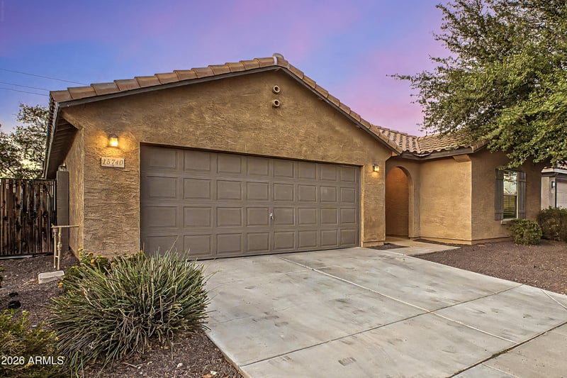 15740 Shaw Butte Dr, Surprise, AZ 85379