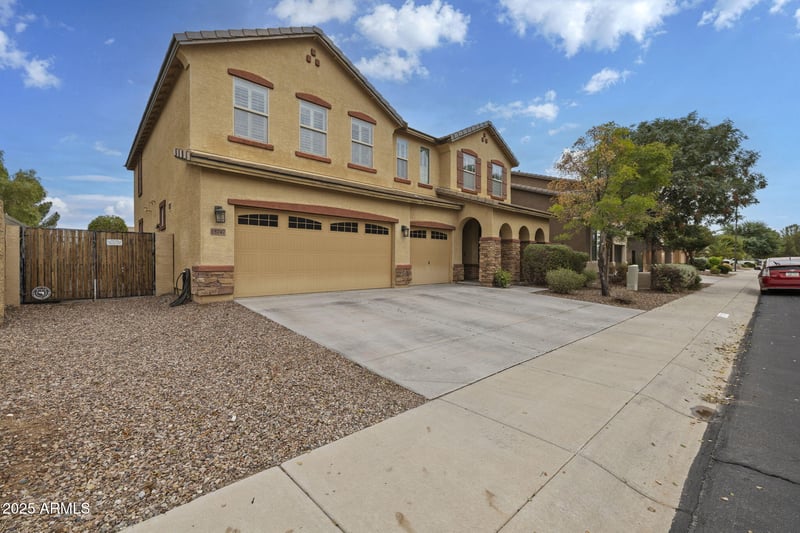 15747 182nd Ln, Surprise, AZ 85388