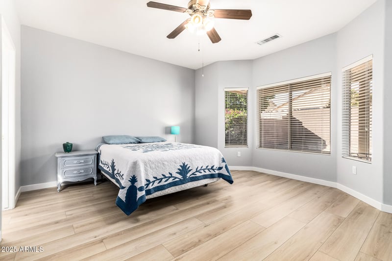 15750 Arrowhead Dr, Surprise, AZ 85374