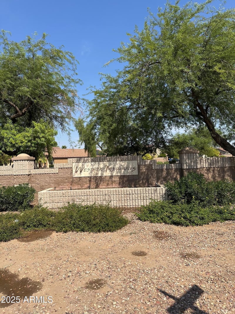 15756 Redfield Rd, Surprise, AZ 85379