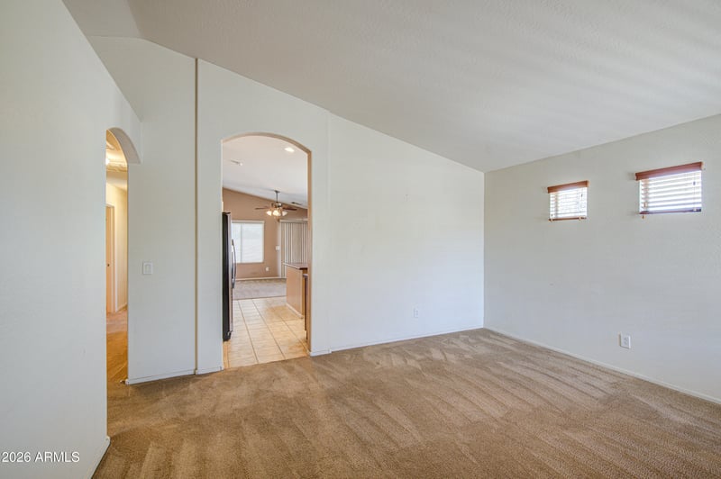 1576 W Appaloosa Way, San Tan Valley, AZ 85144