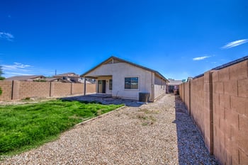 1576 W Appaloosa Way, San Tan Valley, AZ 85144