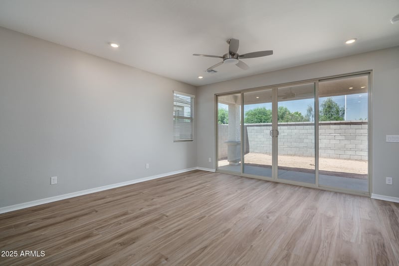 15760 Georgia Dr, Surprise, AZ 85379