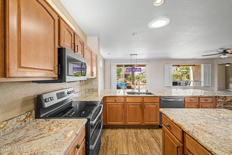 15764 Spring Tree Way, Surprise, AZ 85374