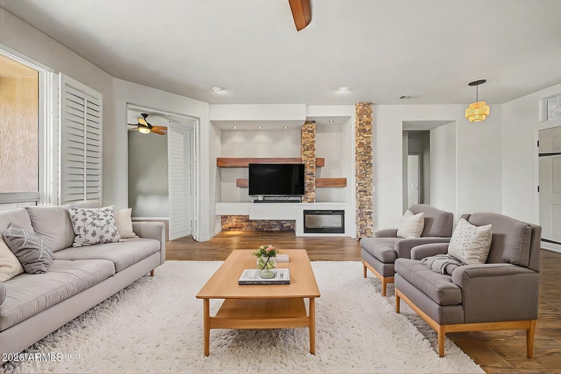 15764 Spring Tree Way, Surprise, AZ 85374