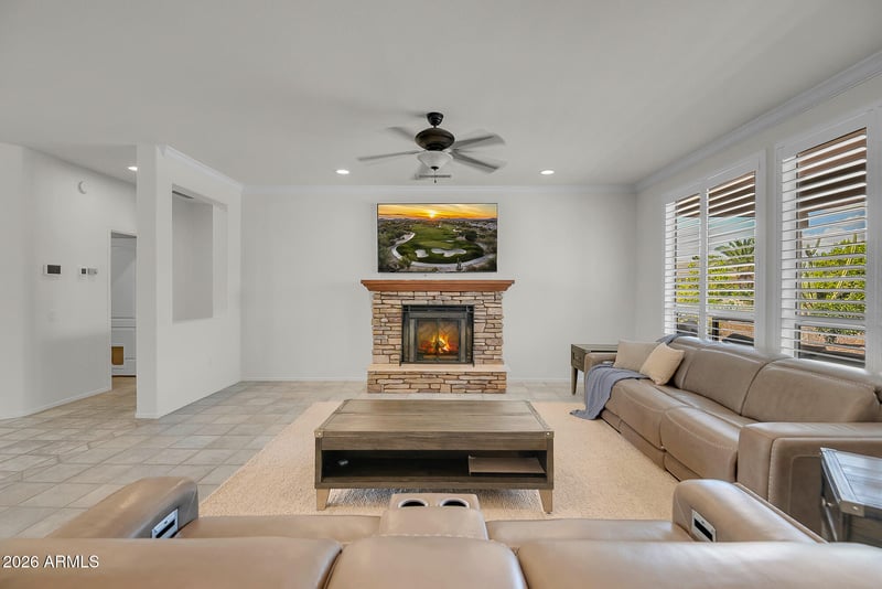 15776 W Silver Breeze Dr, Surprise, AZ 85374