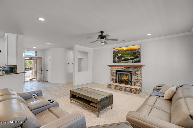15776 W Silver Breeze Dr, Surprise, AZ 85374