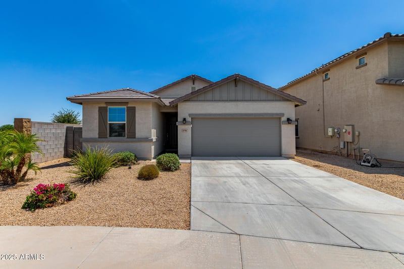 15781 Mauna Loa Ln, Surprise, AZ 85379