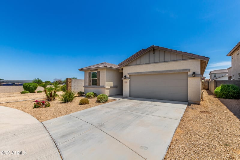 15781 Mauna Loa Ln, Surprise, AZ 85379