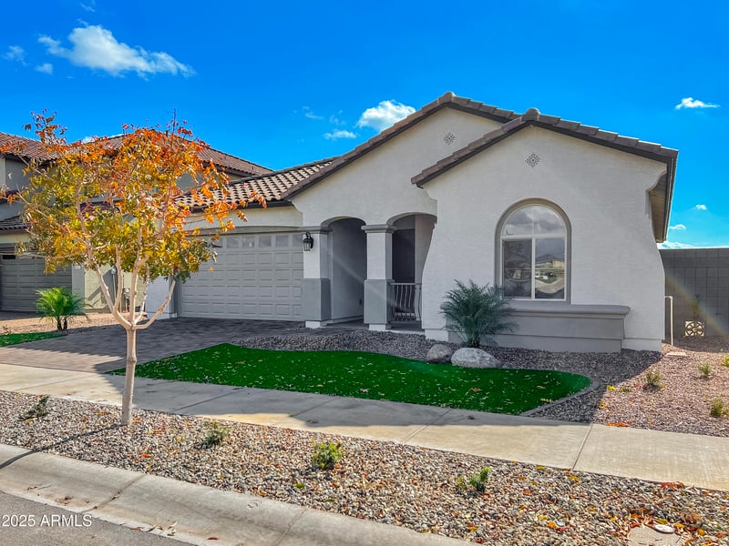 15787 Mariposa Grande St, Surprise, AZ 85387