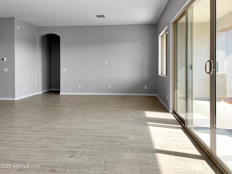 15787 Mariposa Grande St, Surprise, AZ 85387