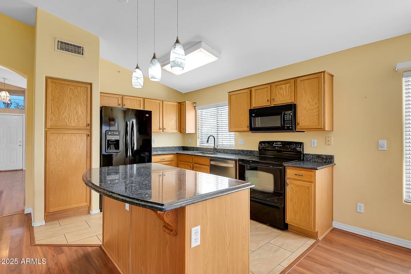 15792 Naegel Dr, Surprise, AZ 85374