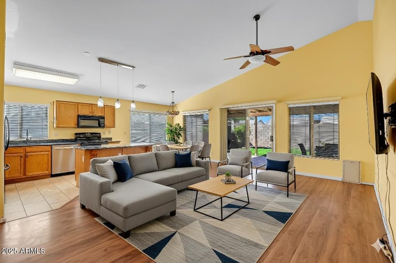 15792 Naegel Dr, Surprise, AZ 85374