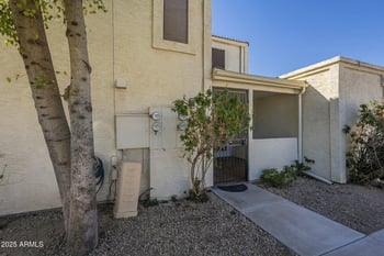 15801 29th St #11, Phoenix, AZ 85032