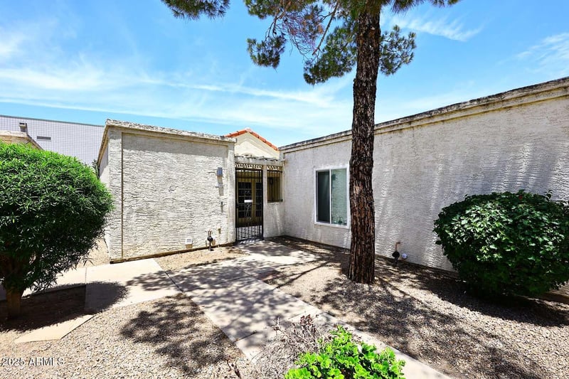 15801 29th St #20, Phoenix, AZ 85032