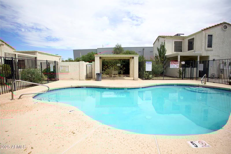 15801 29th St #4, Phoenix, AZ 85032