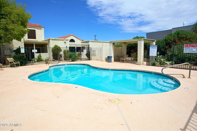 15801 29th St #4, Phoenix, AZ 85032