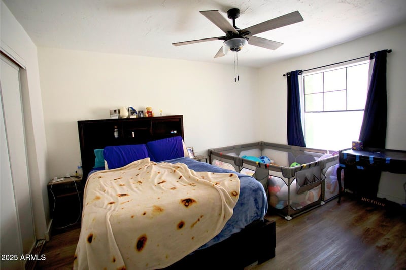 15801 29th St #4, Phoenix, AZ 85032