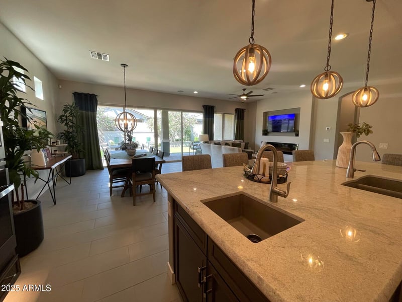 15801 Cielo Grande Ave, Surprise, AZ 85387