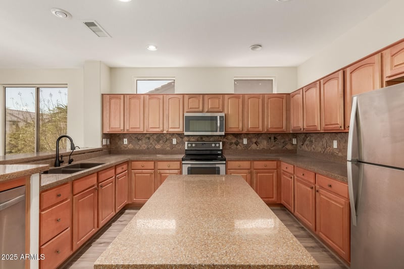 15801 Goldenrod Dr, Surprise, AZ 85374
