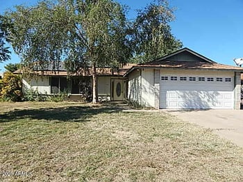 15802 47th Dr, Glendale, AZ 85306