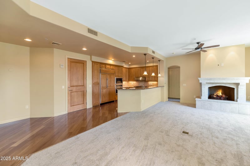 15802 71st St #604, Scottsdale, AZ 85254