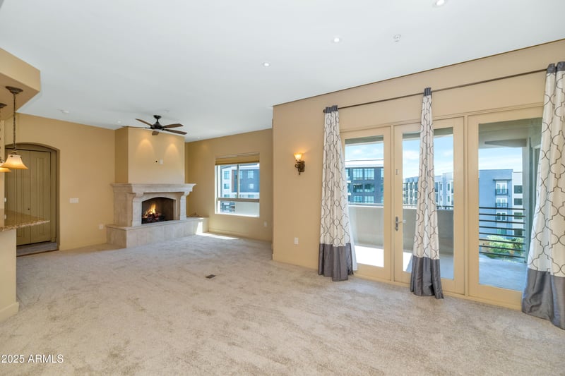 15802 71st St #604, Scottsdale, AZ 85254