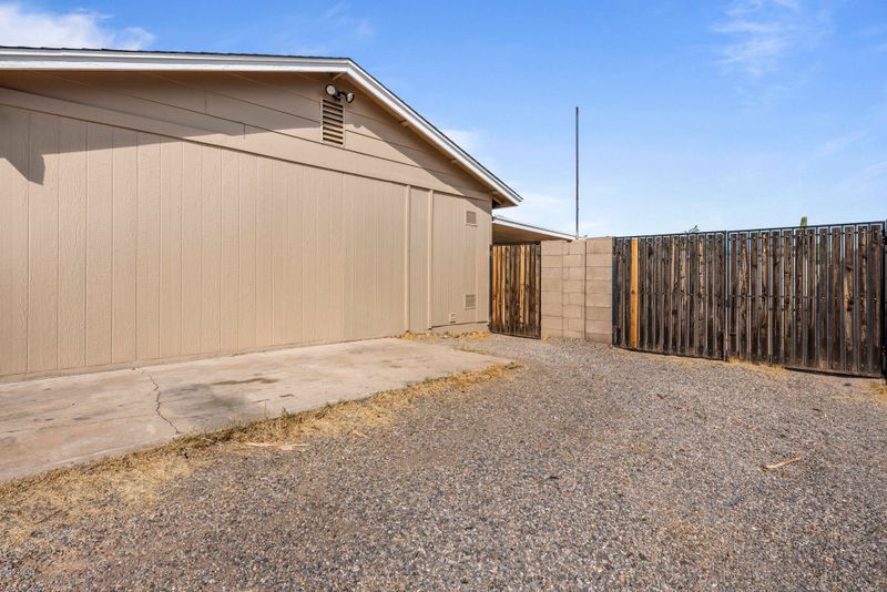 15803 N 61st Ave, Glendale, AZ 85306
