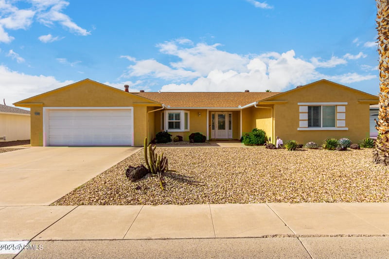 15806 110th Ave, Sun City, AZ 85351