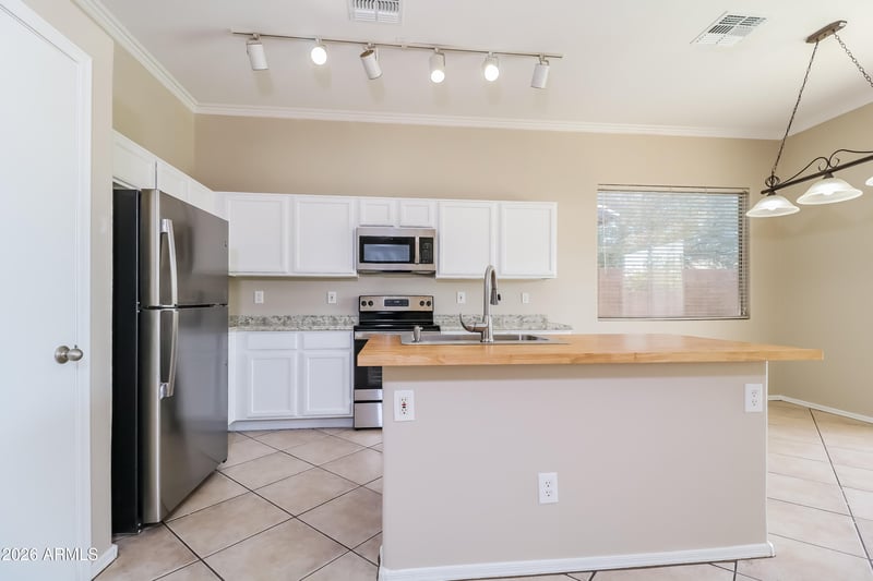 15806 136th Ln, Surprise, AZ 85374