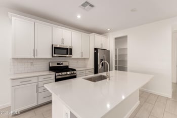 15808 Vogel Ave, Goodyear, AZ 85338