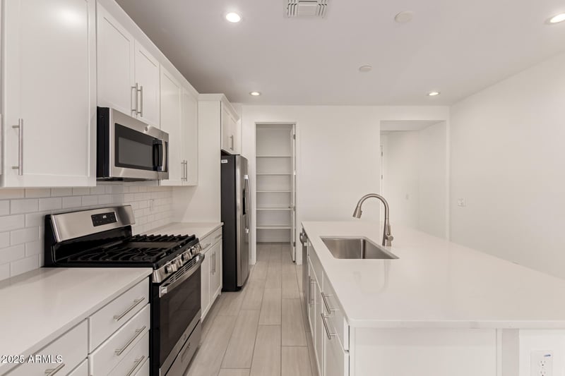 15808 Vogel Ave, Goodyear, AZ 85338