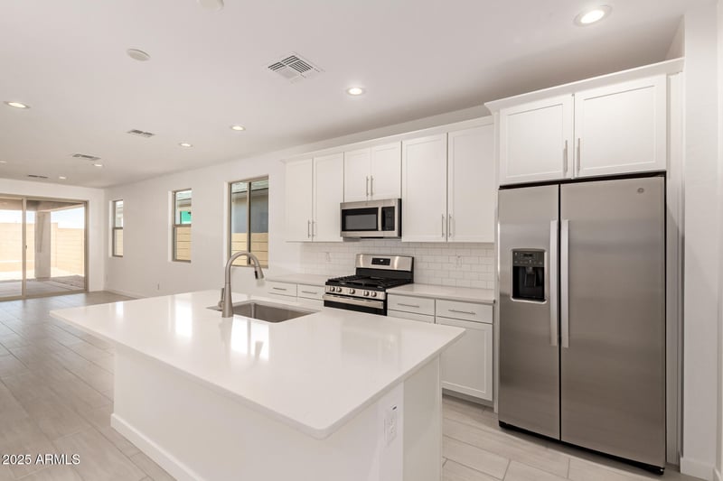 15808 Vogel Ave, Goodyear, AZ 85338