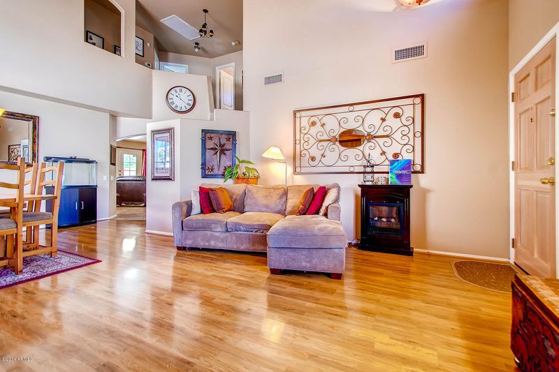 15813 N 11th Ave, Phoenix, AZ 85023