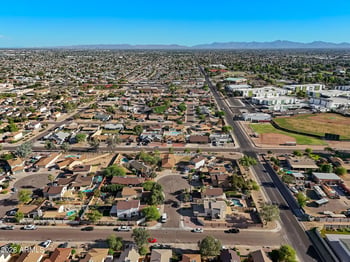 15813 38th Dr, Phoenix, AZ 85053