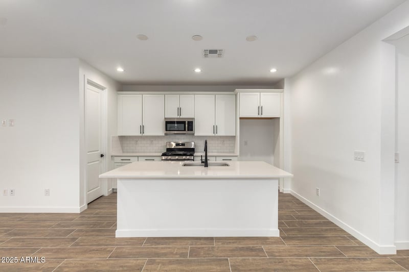 15814 Vogel Ave, Goodyear, AZ 85338