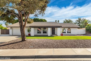 15817 Moon Valley Dr, Phoenix, AZ 85022