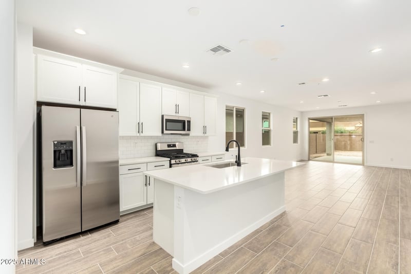 15817 Vogel Ave, Goodyear, AZ 85338