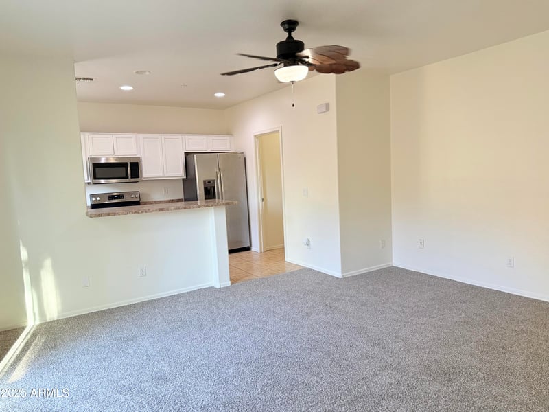 15818 25th St #104, Phoenix, AZ 85032