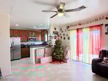 15818 25th St #126, Phoenix, AZ 85032