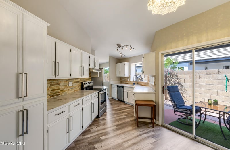 15818 6th Ave, Phoenix, AZ 85023