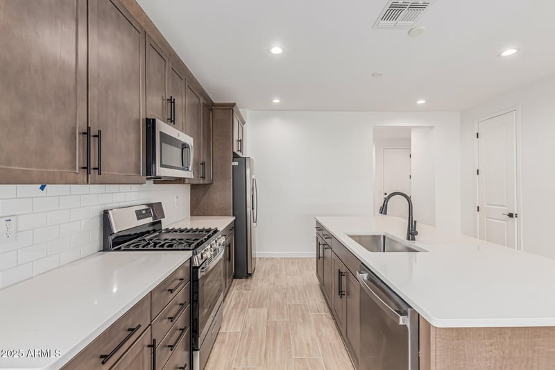 15820 Vogel Ave, Goodyear, AZ 85338